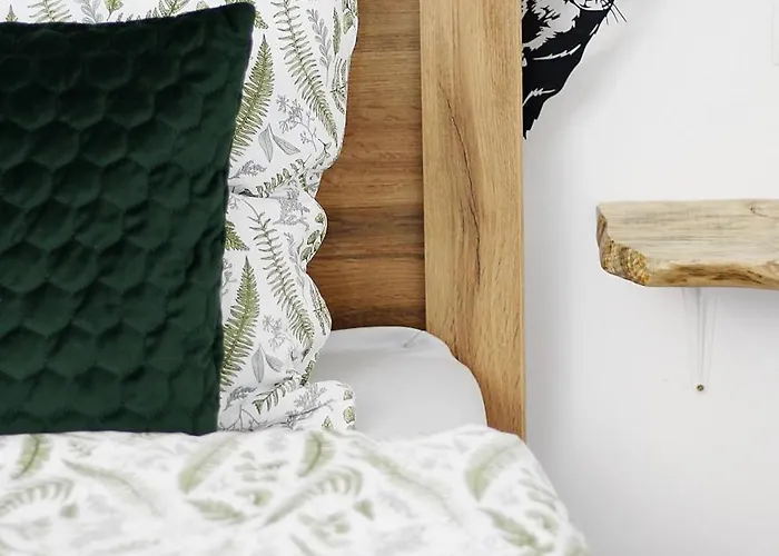 Przy Szlaku Jeleni * אוסטראון