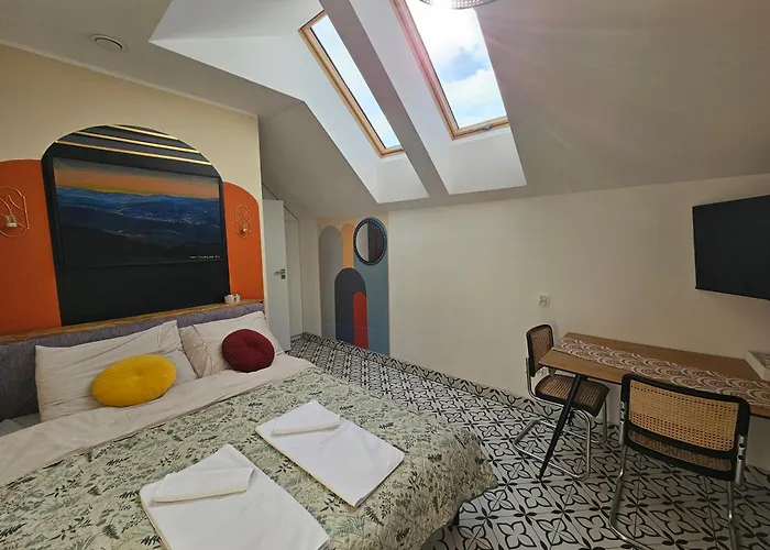 Przy Szlaku Jeleni *